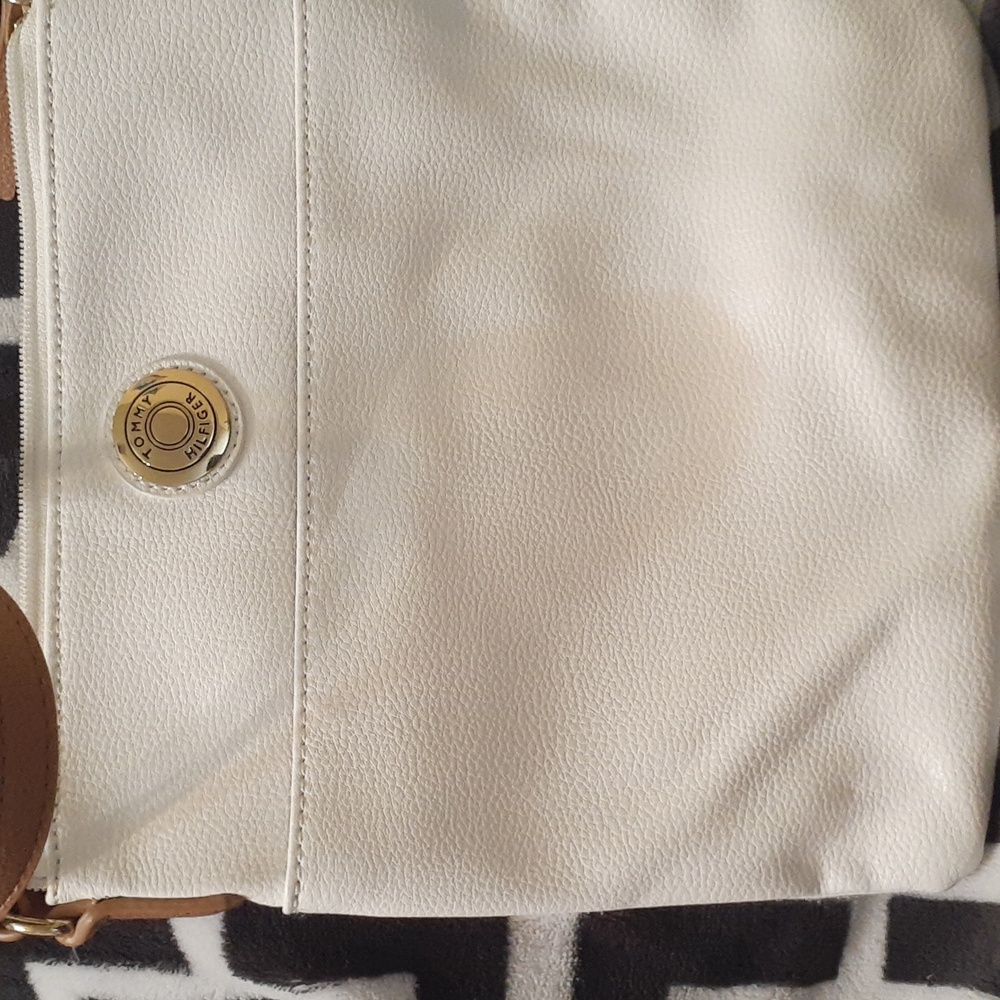 Tommy Hilfiger crossbody